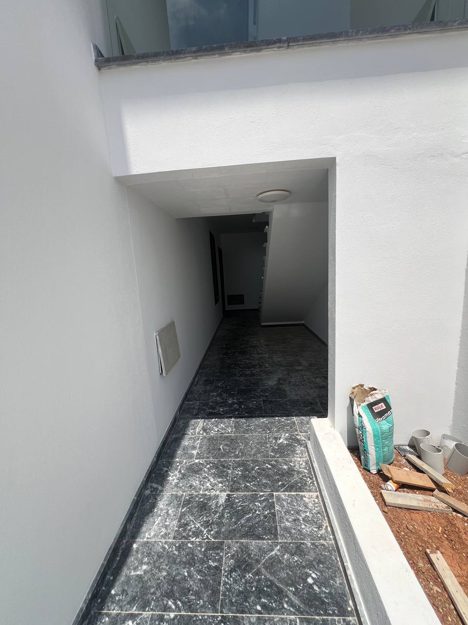 3-bedroom apartment with a front garden in Yenibogazici  - thumbnail 2
