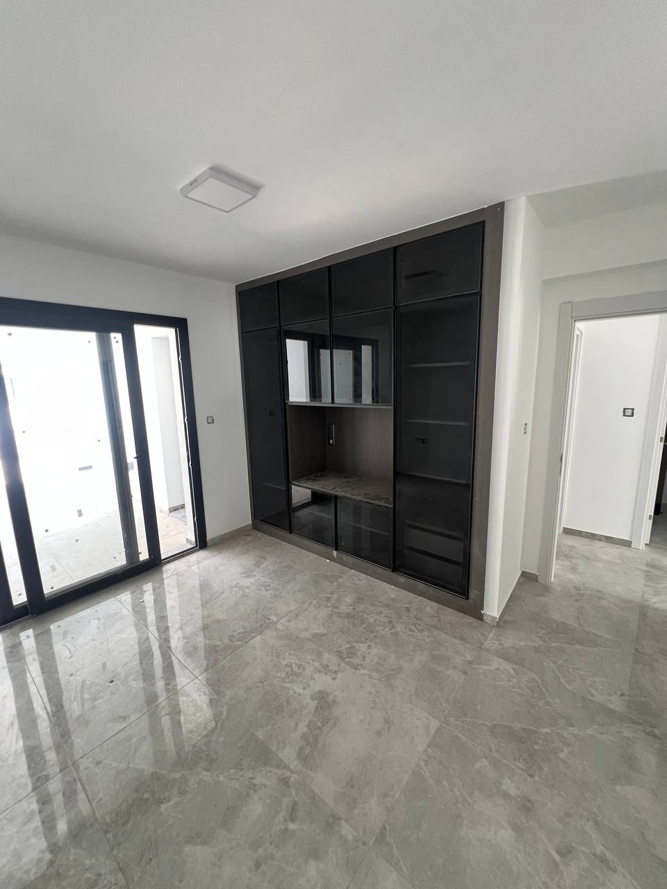 3-bedroom apartment with a front garden in Yenibogazici  - thumbnail 12