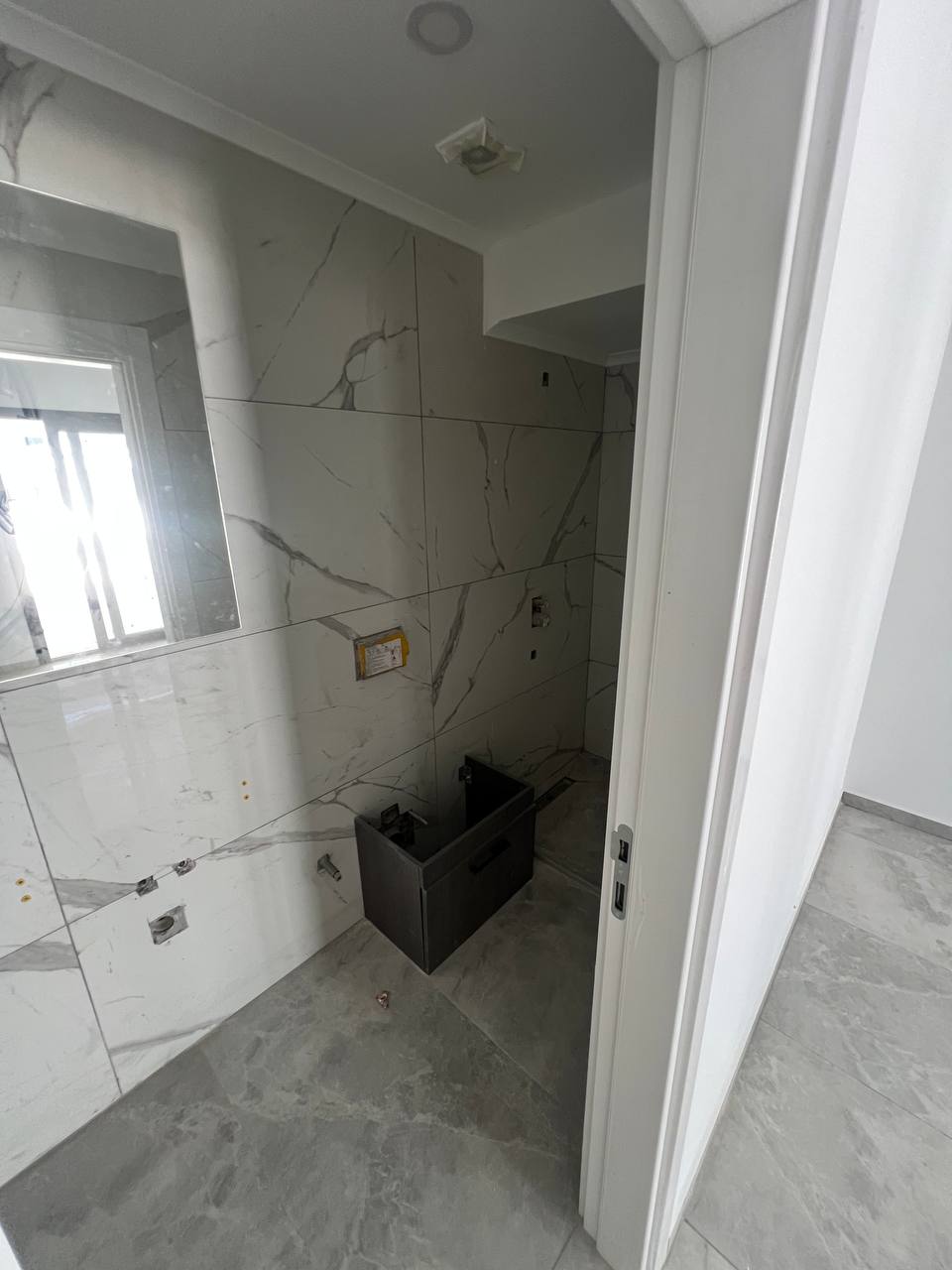 3-bedroom apartment with a front garden in Yenibogazici 